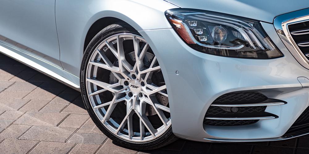 Mercedes-Benz S560